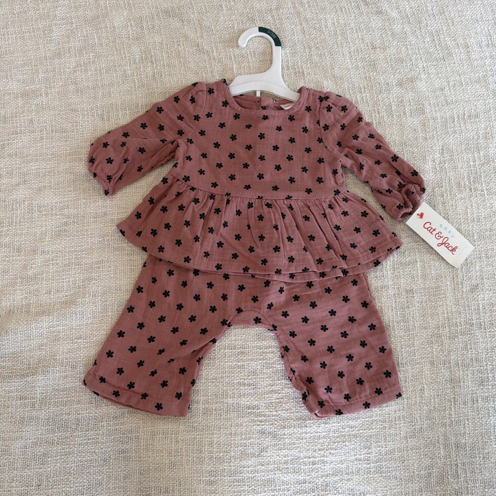 NWT Baby‎ Cat And Jack 2 pc. Pink With Flowers 100% Cotton 0-3 Mos.